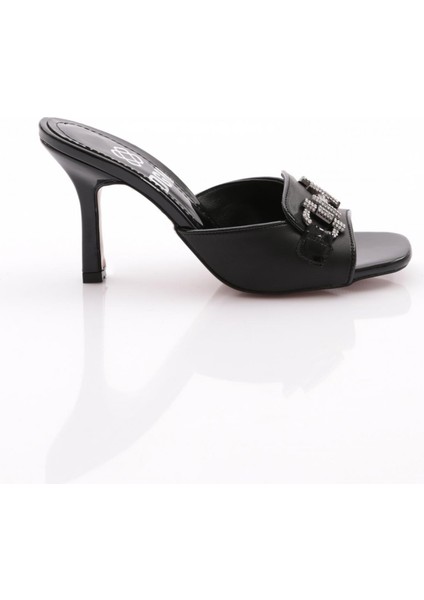 6304 Kadin Metal Aksesuarli Topuklu Terlik