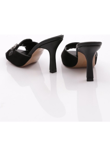 6304 Kadin Metal Aksesuarli Topuklu Terlik modelleri