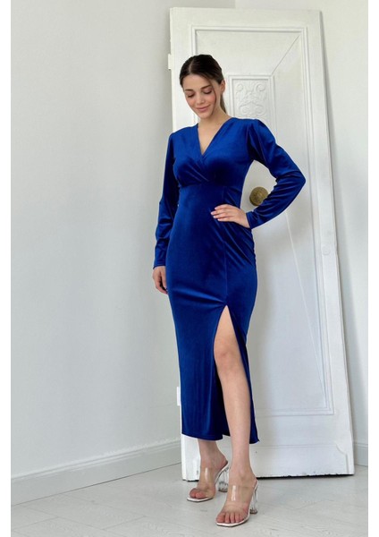 Eteği Yırtmaçlı Kruvaze Kadife Elbise fiyatları