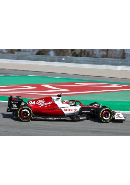 Bburago 1:43 2022 Alfa Romeo F1 Yarış Takımı C42 #24 Guanyu Zhou #77 Valtteri Bottas Alaşım Araba Pres Döküm Model Araç Oyuncak Koleksiyonu (2022 C42 No.24 W/akrilik Kutu) (Yurt Dışından) fırsatları