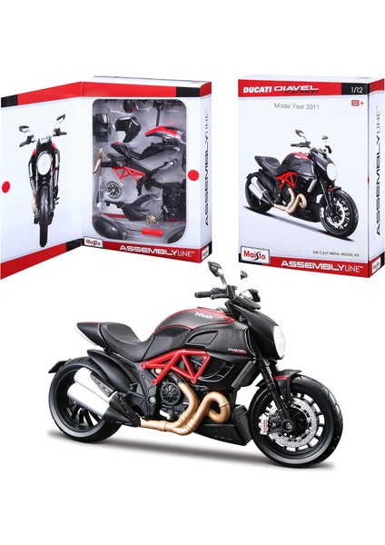 Ducati Diavel Carbon Model Kit Motosiklet 1/12 39196