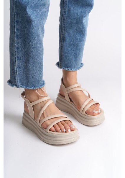 Natalıe Ince Tokalı Şerit Detaylı Ortopedik Taban Kadın Sandalet Kt Krem