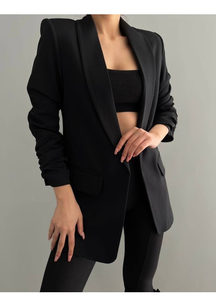 Kolu Büzgülü Atlas Kumaş Blazer Kadın Ceket