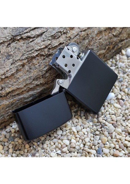 Mat Siyah Çakmak Zippo Tarzı Çakmak