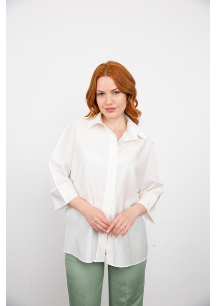 Beyaz Sırtı Dikişli Gold Düğmeli Keten Gömlek