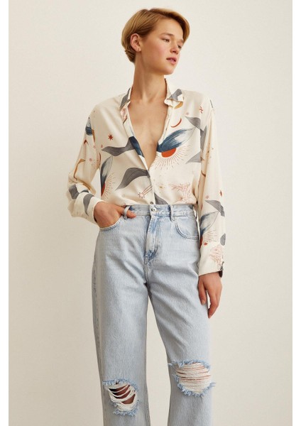 Ekru Renkli Desenli Oversize Gömlek