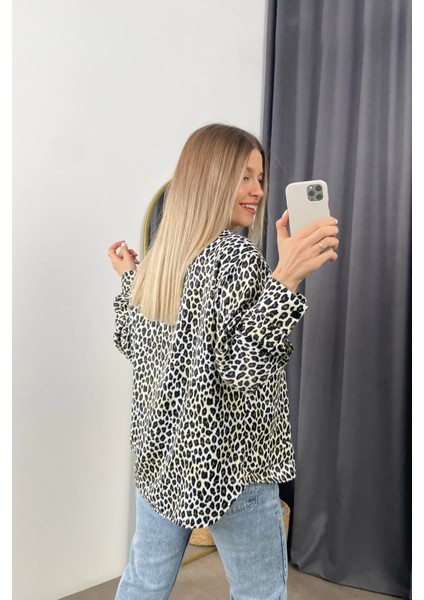 Leopar Desenli Vatkalı Saten Gömlek fırsatları