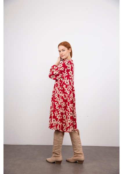 Kırmızı Ekru Çiçekli V Yaka Fırfırlı Elbise indirimleri