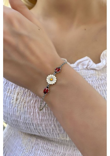 925 Ayar Rodyum Kaplamalı Uğur Böcekli Papatya Gümüş Bileklik