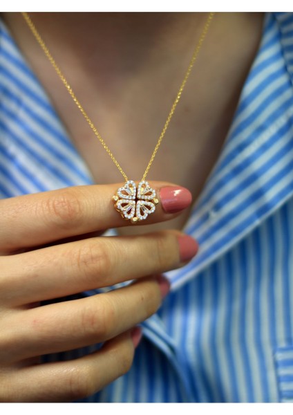 925 Ayar Gold Kaplamalı Beyaz Taşlı Mıknatıslı Açılır Kapanır Yonca Kalp Gümüş Kolye