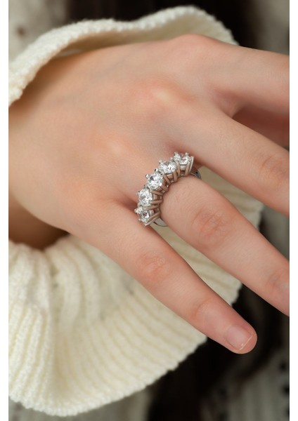 Swarovski 5 Taşlı 925 Ayar Rodyum Kaplamalı Gümüş Yüzük