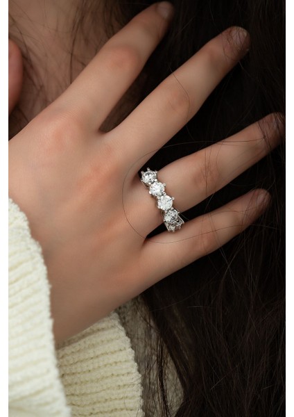 Swarovski 5 Taşlı 925 Ayar Rodyum Kaplamalı Gümüş Yüzük fiyatları