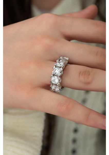Swarovski 5 Taşlı 925 Ayar Rodyum Kaplamalı Gümüş Yüzük