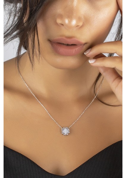 Swarovski Zirconia Taşlı Gümüş Kutup Yıldızı Kolye
