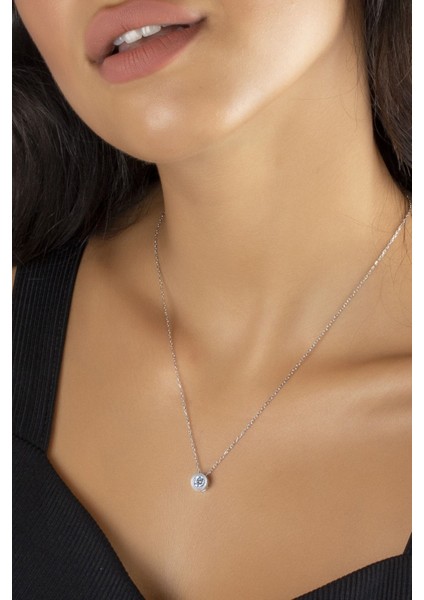 Swarovski Zirconia Tek Taşlı Gümüş Kolye