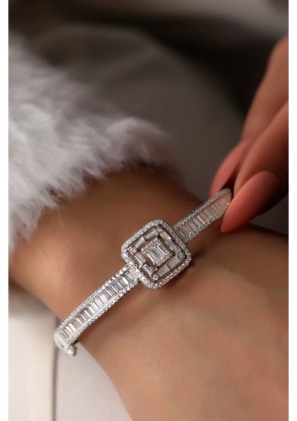 Euro Star 925 Ayar 4 Köşeli Bagetin Büyüsü Gümüş Kelepçe Bileklik