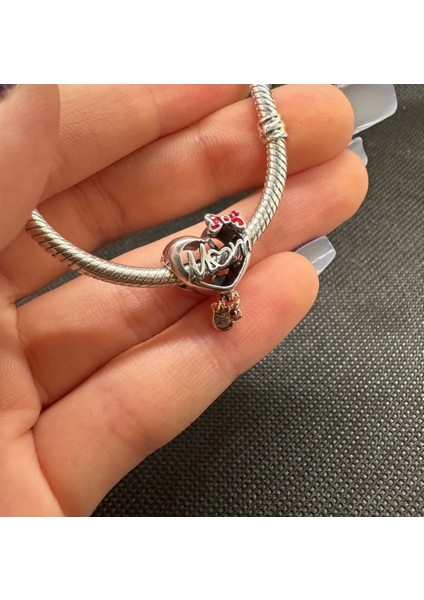 Disney Minnie Mouse Anne Kalbi Charm fırsatları
