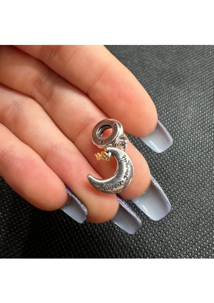 Iki Renkli Anahtar ve Ay Sallantılı Charm fırsatları