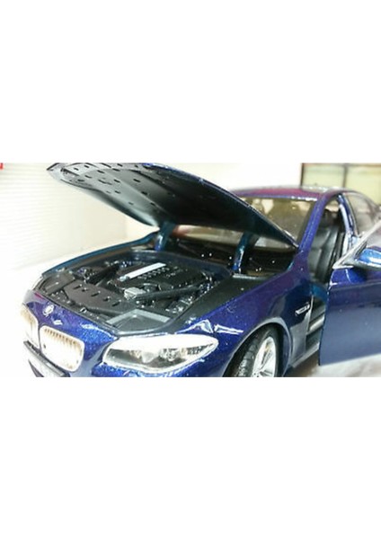 Bmw F10 535 1/24 Ölçek Model Araba
