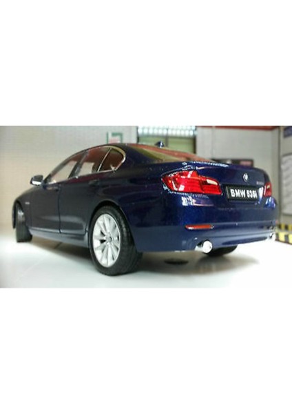 Bmw F10 535 1/24 Ölçek Model Araba