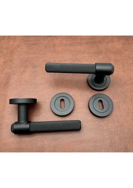 Özen Handles ZK62 Posh Punch Mat Siyah Rozetli Oda Kapı Kolu 4 Takım modelleri