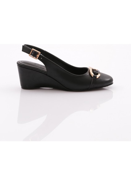 24317 Kadin Arkasi Açik Dolgu Topuklu Ayakkabi