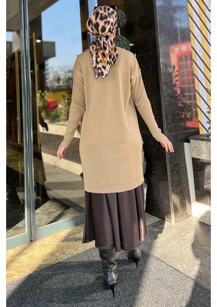 Bej Düğme Detaylı Tesettür Triko Tunik P-00009189 fırsatları