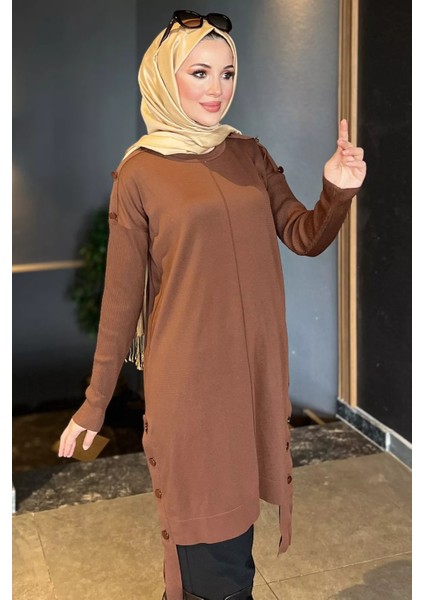 Kahve Düğme Detaylı Tesettür Triko Tunik P-00009189