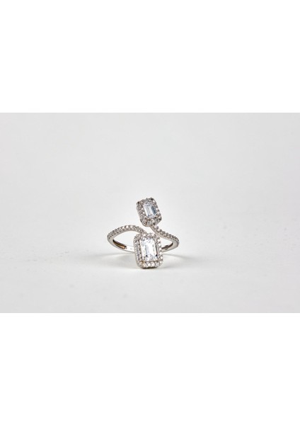 Swarovski Taşlı Baget Beyaz Altın Yüzük