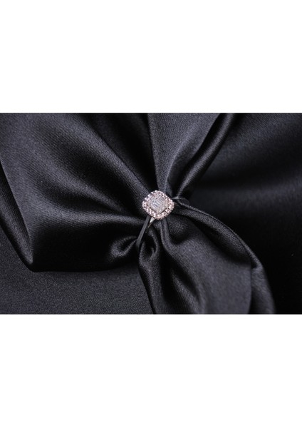 Pırlanta Baget Efektli Beyaz Altın Yüzük