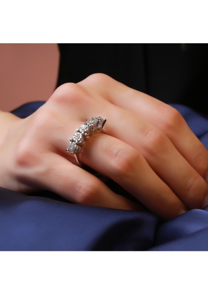 Pırlanta Coronet Beştaş Beyaz Altın Yüzük modelleri