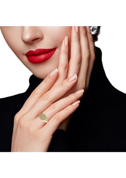 Oval Model Klasik Şık Parlak Yüzey Şovalye Model Altın Yüzük