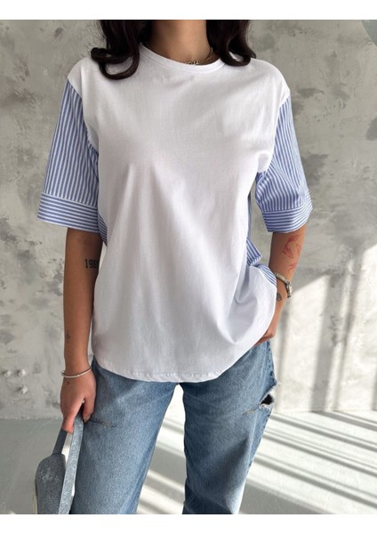 Beyaz Renk Arkası Gömlek Detaylı Tshirt