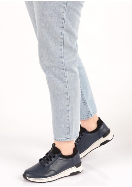 P50 Kadin Bağcikli Spor Ayakkabi indirimleri