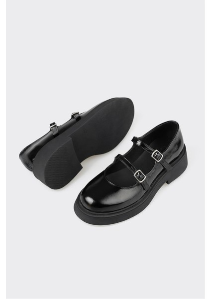 Siyah Deri Kadın Günlük Ayakkabı modelleri