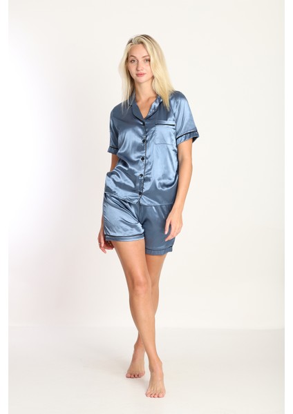 Sonsuz Şıklık Saten Şortlu Gömlek Yakalı Pijama Takımı
