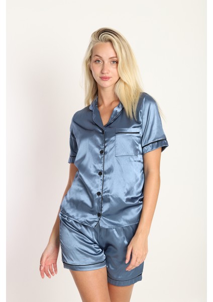 Sonsuz Şıklık Saten Şortlu Gömlek Yakalı Pijama Takımı