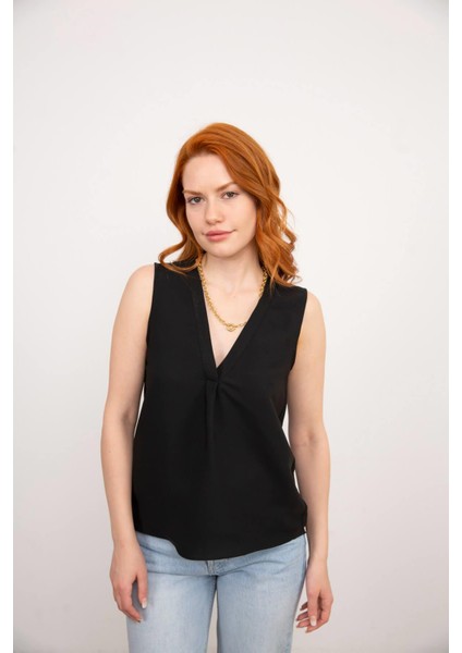 Siyah V Yaka Sıfır Kol Bluz modelleri