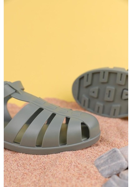 36-40 Numara Igor Biarritz Yeşil Sandalet fiyatları