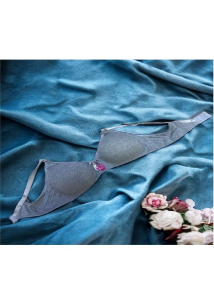 Balensiz Silikonlu Desteksiz Düz Model Sütyen 009