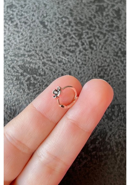 Nature Siyah Taşlı Rose Gold Halka Çiçek Piercing