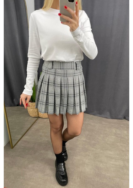 Siyah Beyaz Ekoseli Pileli Mini Etek