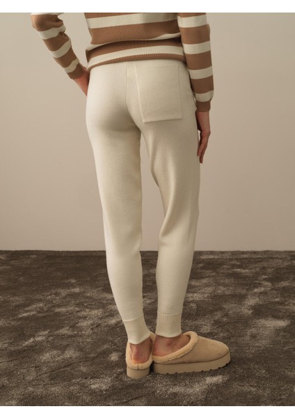 Kadın Kırık Beyaz Formunu Koruyan Regular Fit Pantolon fırsatları