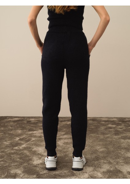 Kadın Lacivert Lüks Pamuk Dokulu Regular Fit Pantolon modelleri