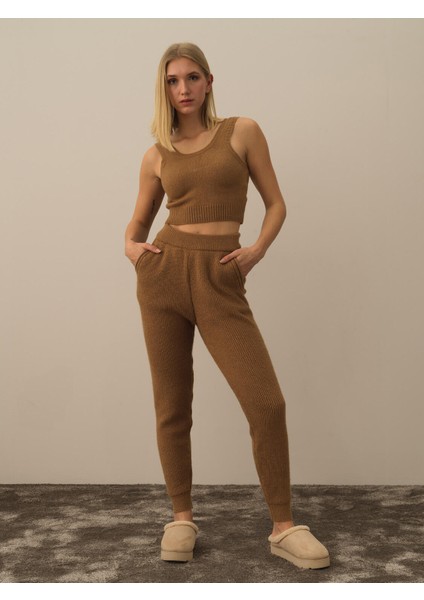 Kadın Camel Lüks Pamuk Dokulu Regular Fit Pantolon modelleri