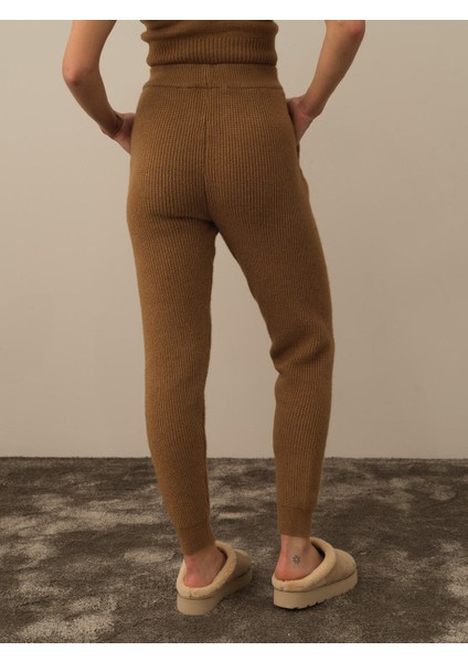 Kadın Camel Lüks Pamuk Dokulu Regular Fit Pantolon fırsatları