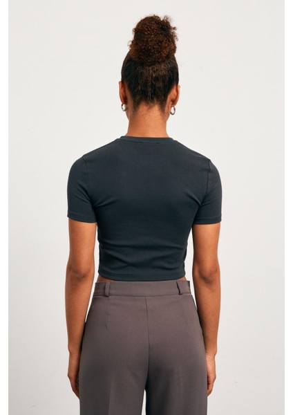 Bisiklet Yaka Crop Antrasit Kadın T-shirt
