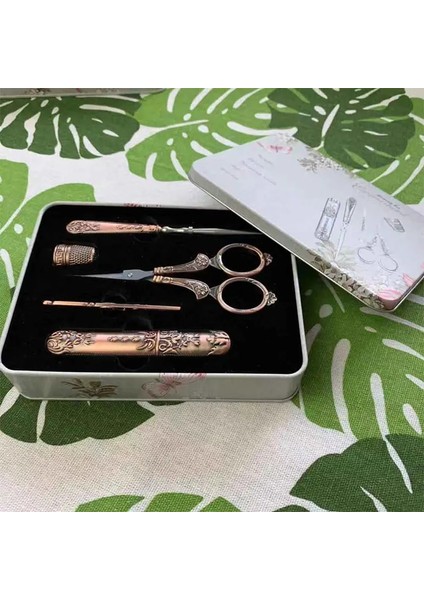 Kırmızı Bakır Tarzı Lmdz ve Dikiş Aracı Seti Vintage Ors Iğne Şişesi Iğneler Dikiş Yüksük Saklama Kutusu Dikiş Kitleri Iğne Işi (Yurt Dışından)