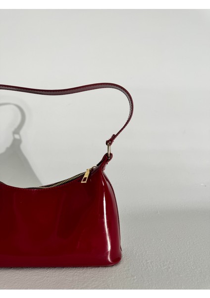 Loya Bordo Rugan Saplı Çanta fiyatları