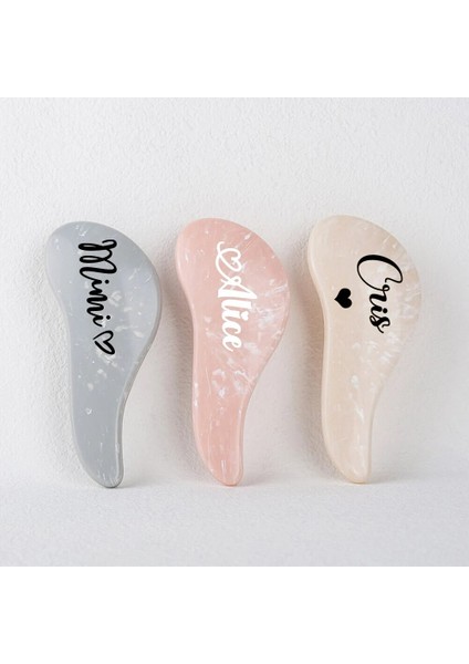 Kişiselleştirilmiş Mermer Yumuşak Diş Tarak Taşınabilir Sihirli Saplı Saç Fırçası Hediye Kızlar Için Adı ile Gelin Nedime Parti Gelin (Yurt Dışından) fiyatları